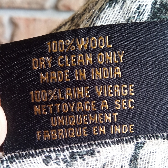 Sacchi 100% Wool Infinity Scarf. - Picture 2 of 5